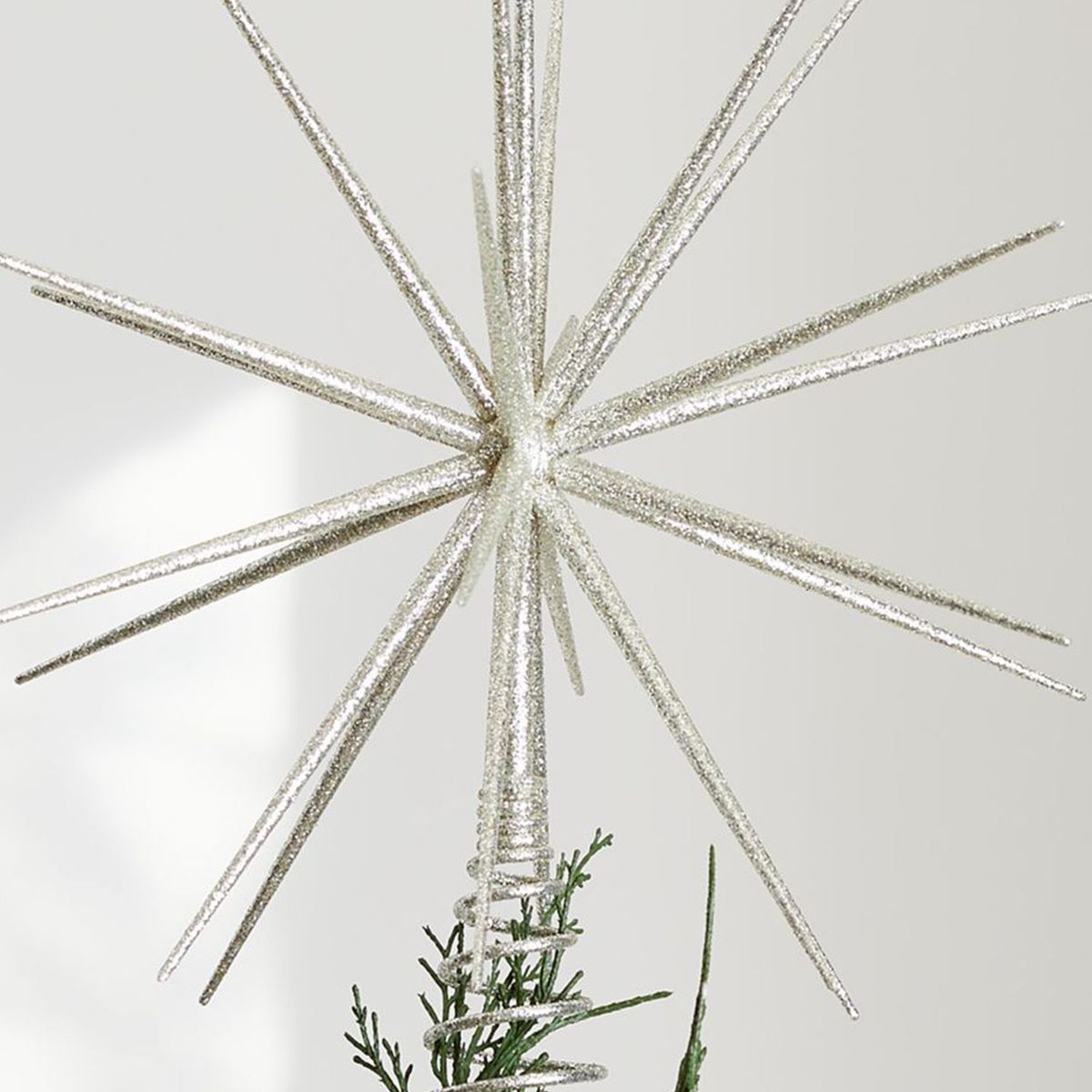 CRATE & BARREL - Punta de árbol Glitter 3D Star en Plástico 42 cm x 30 cm