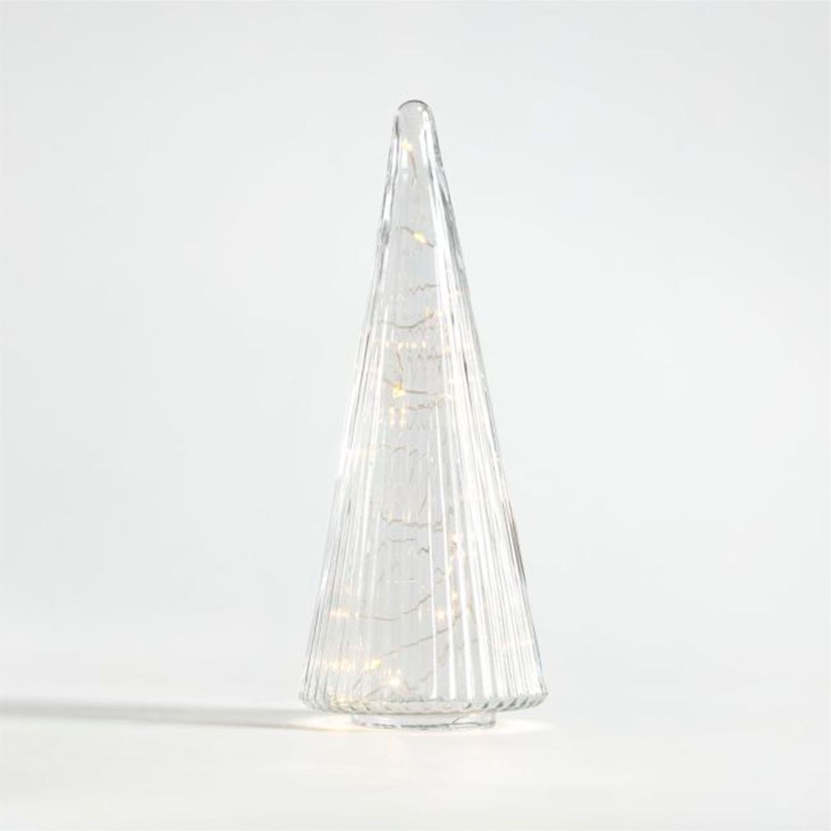 CRATE & BARREL - Adorno Ribbed Clear Christmas Tree en Vidrio 34 cm x 13 cm