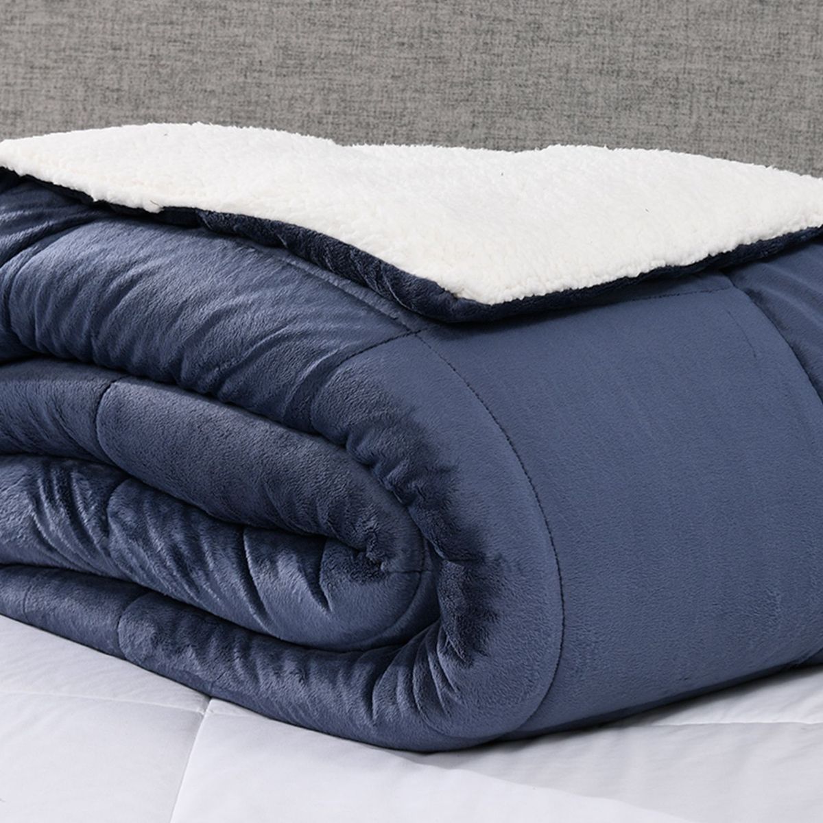 BASEMENT HOME - Cobija Lisa de Poliéster Ovejera 220 GSM Basement Home