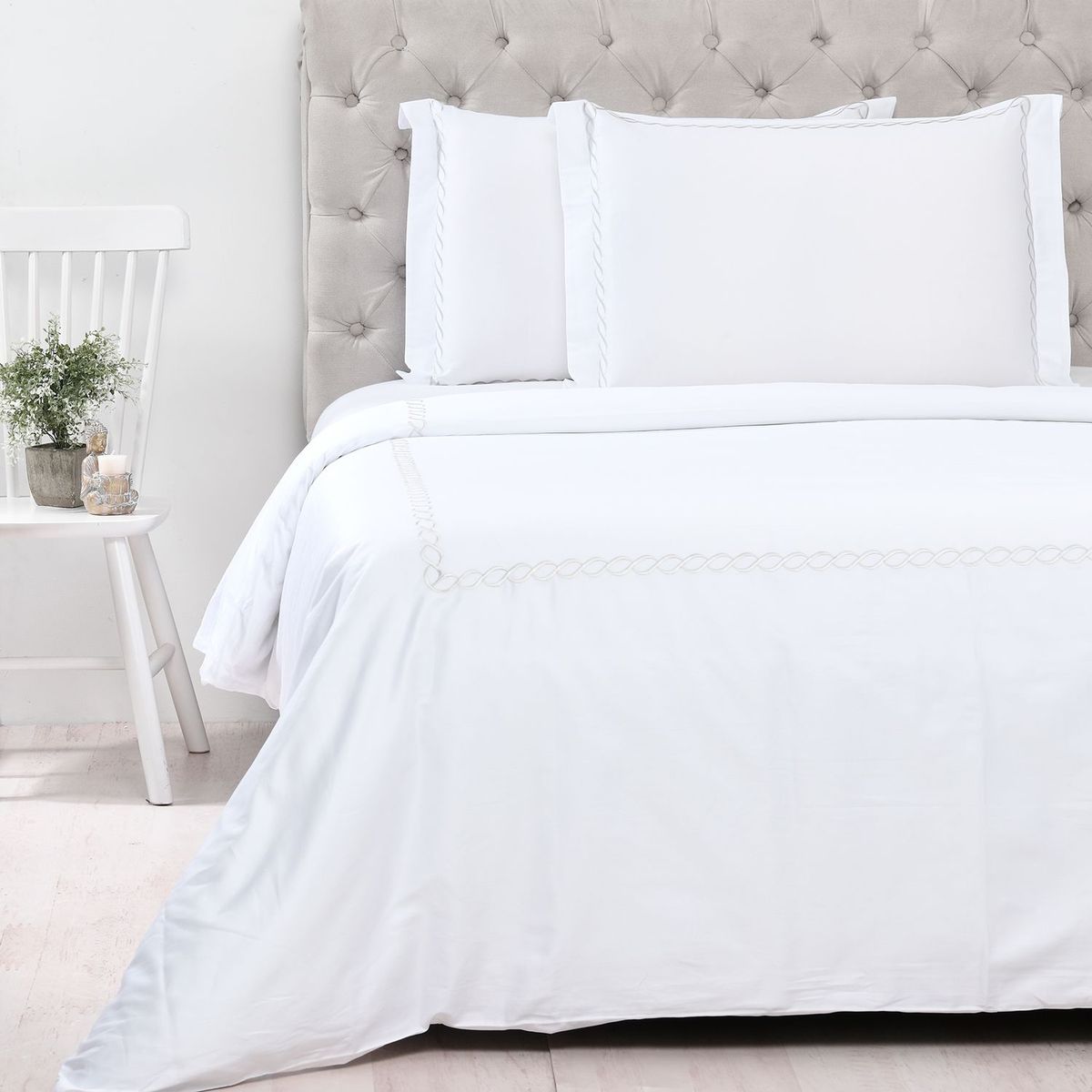 ROBERTA ALLEN - Funda de Plumón Bordada de Algodón 300 Hilos Cadeneta Beige Roberta Allen