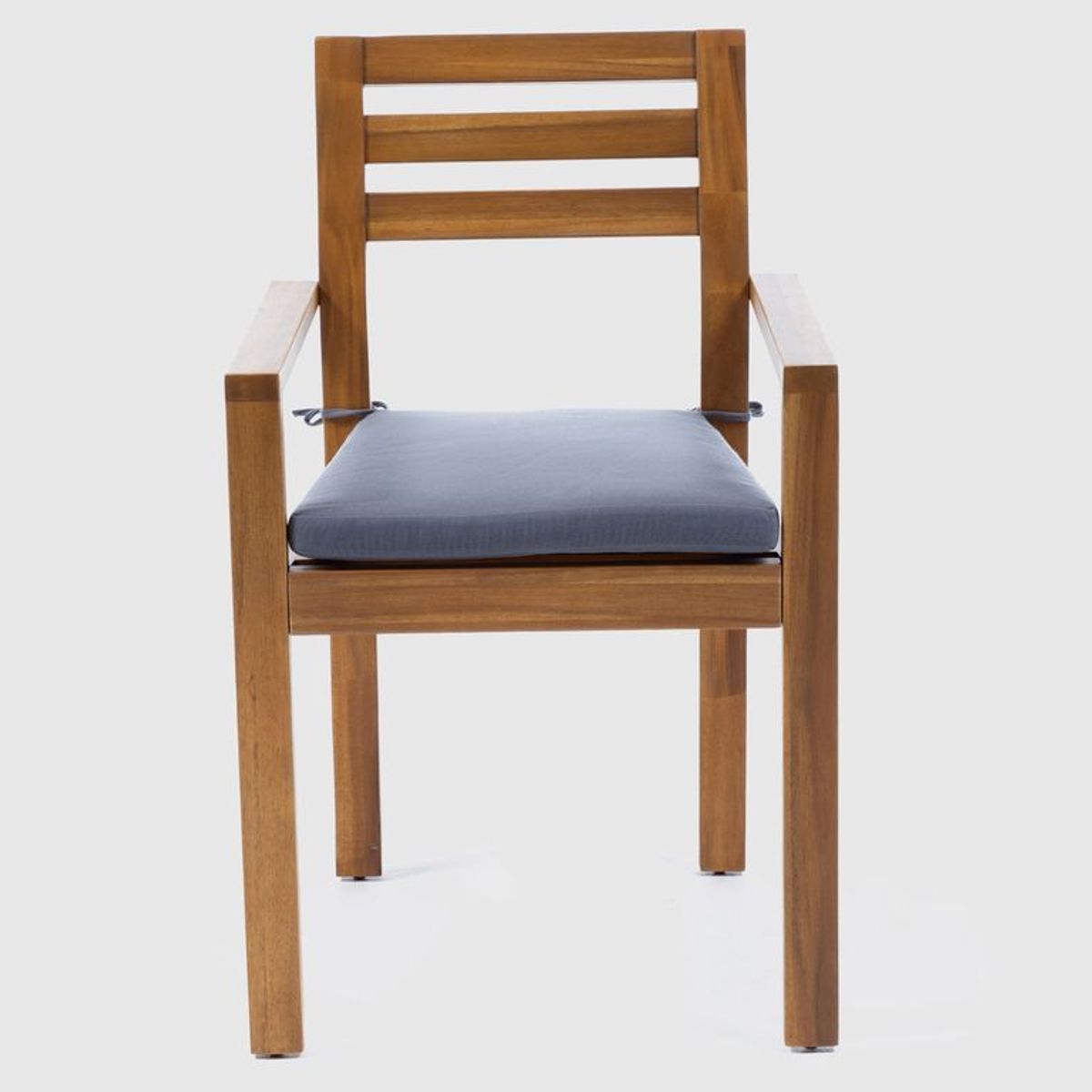 BASEMENT HOME - Silla de Comedor de Exterior y Terraza Moderna en Tela Santa Monica 54 x 88 x 56 cm  Basement Home - 0% Interés a 3, 6 o 12 Cuotas Pagando con tu CMR Banco Falabella