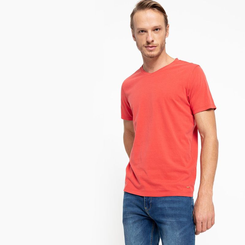 BASEMENT - Camiseta