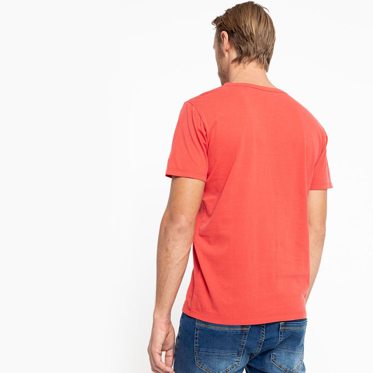 BASEMENT - Camiseta