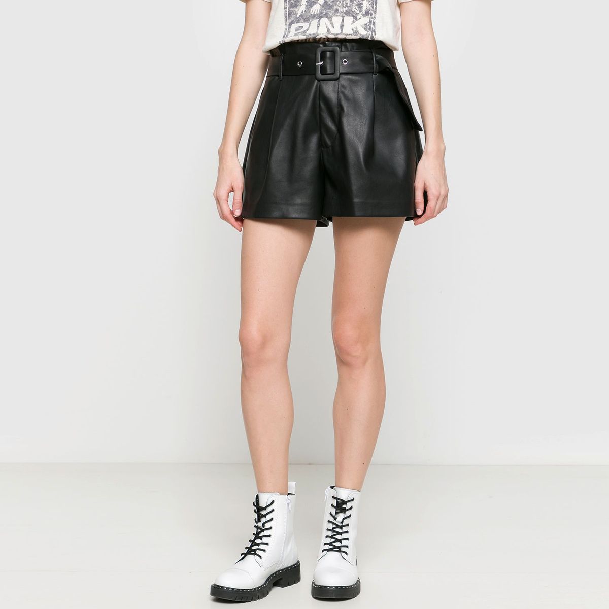 BASEMENT - Short Mujer Basement