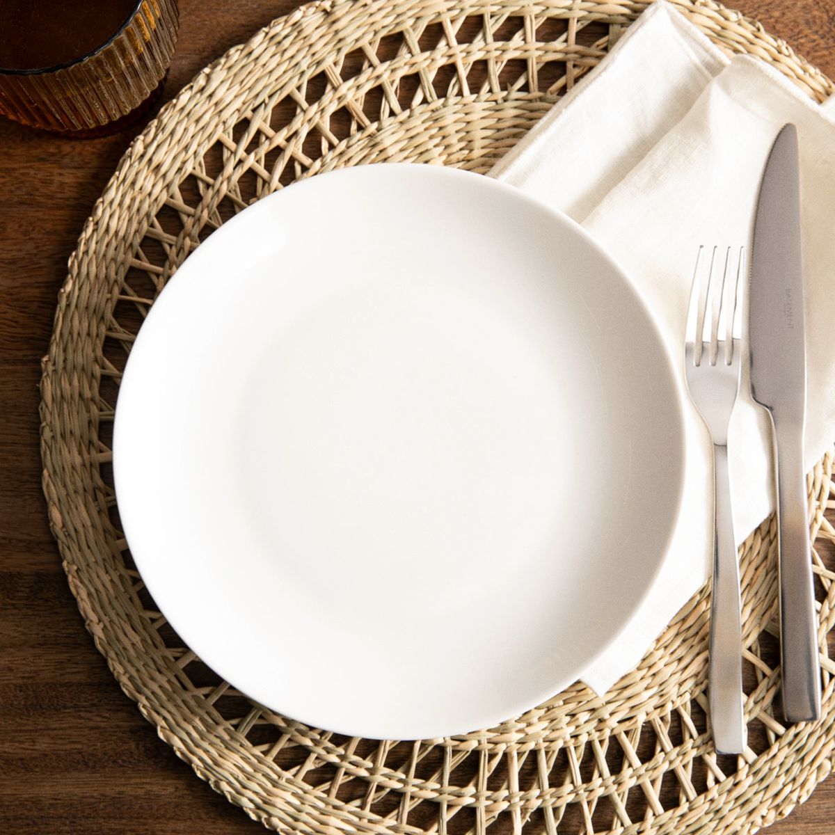 BASEMENT HOME - Plato de Ensalada Essent Rojo 20 cm