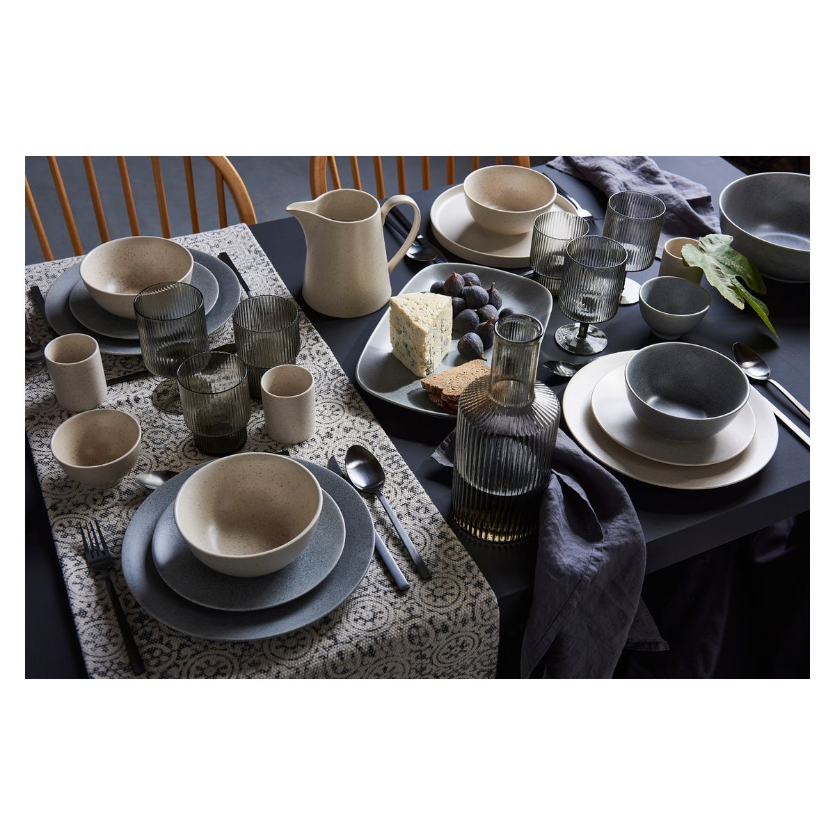 BASEMENT HOME - Taza de Café + Plato Gres Grafito