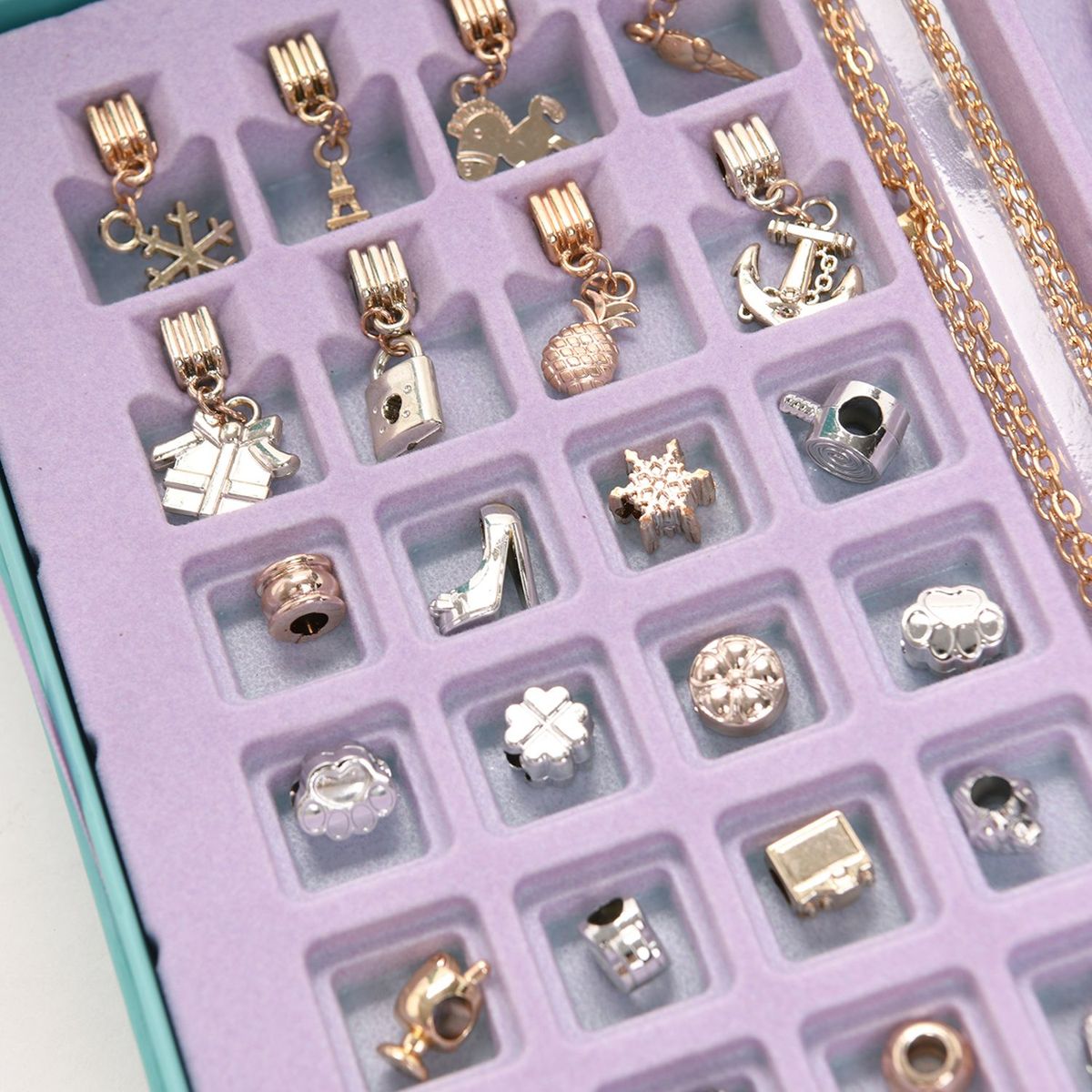 SO BEADS - Maleta Joyas de Juguete, incluye (Pulseras + Collares + Anillos + Accesorios). A partir de 5 años.