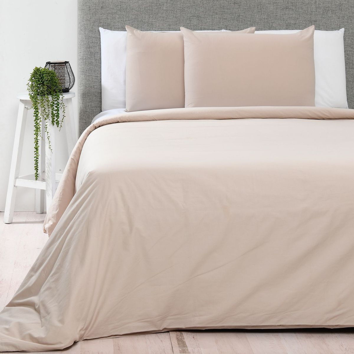 AMBIENTA - Sábana Ambienta de Poliéster 75 GSM para cama Sencillo,Doble, Queen. Juego de Sábanas Lisa