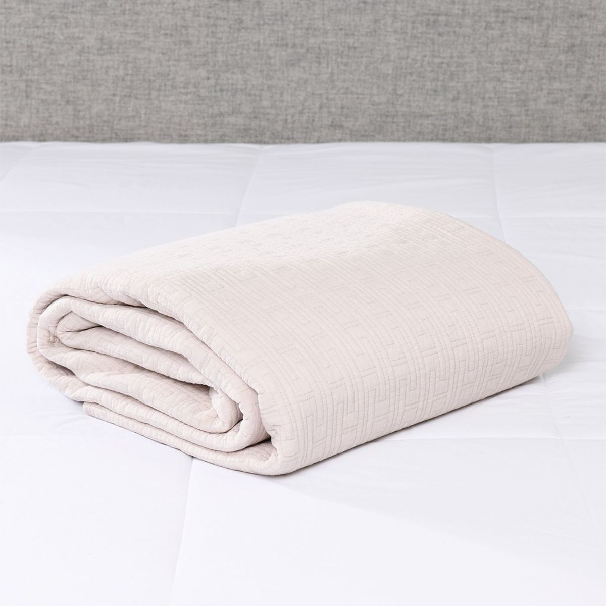 BASEMENT HOME - Cubrelecho Liso de Algodón 132 Hilos Basement Home