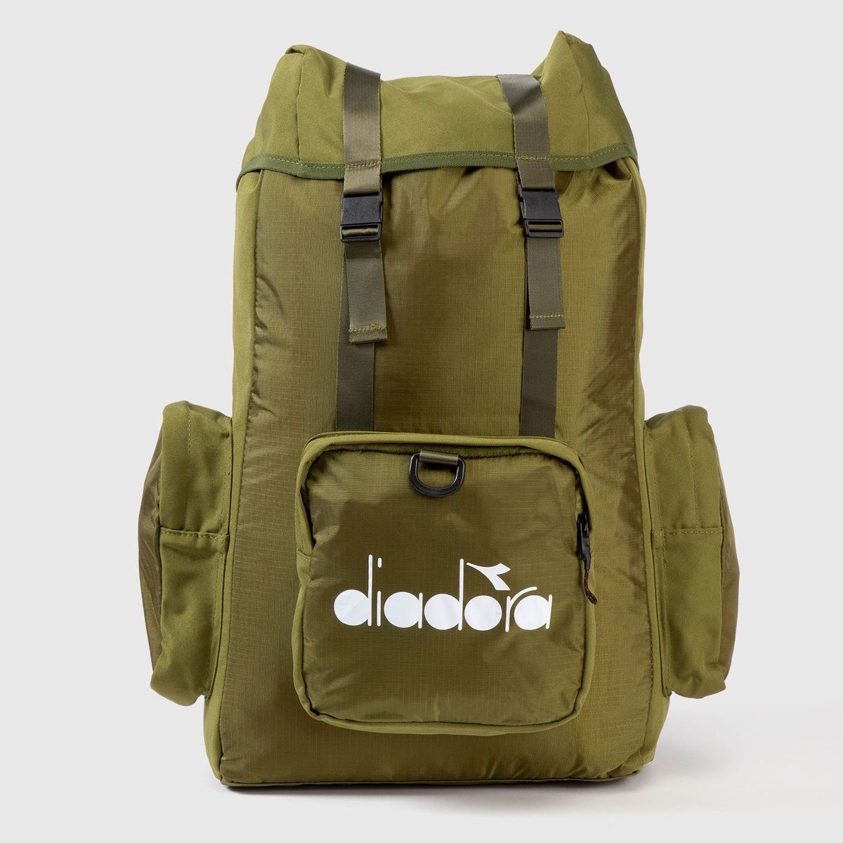 DIADORA - Mochila de Viaje 21Lt  Ajustable 4 Bolsillos  Diadora