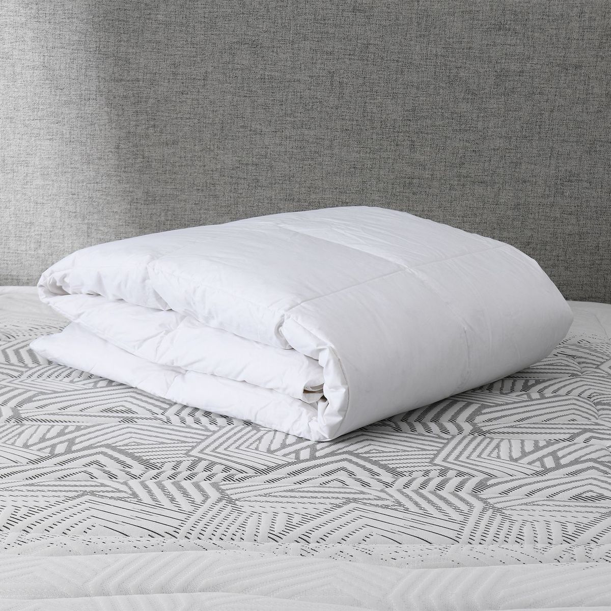 BASEMENT HOME - Plumón con exterior de Algodón y Relleno de Plumas de pato acolchado, Hipoalergenico Basement Home. Plumones para cama Doble, Queen, King