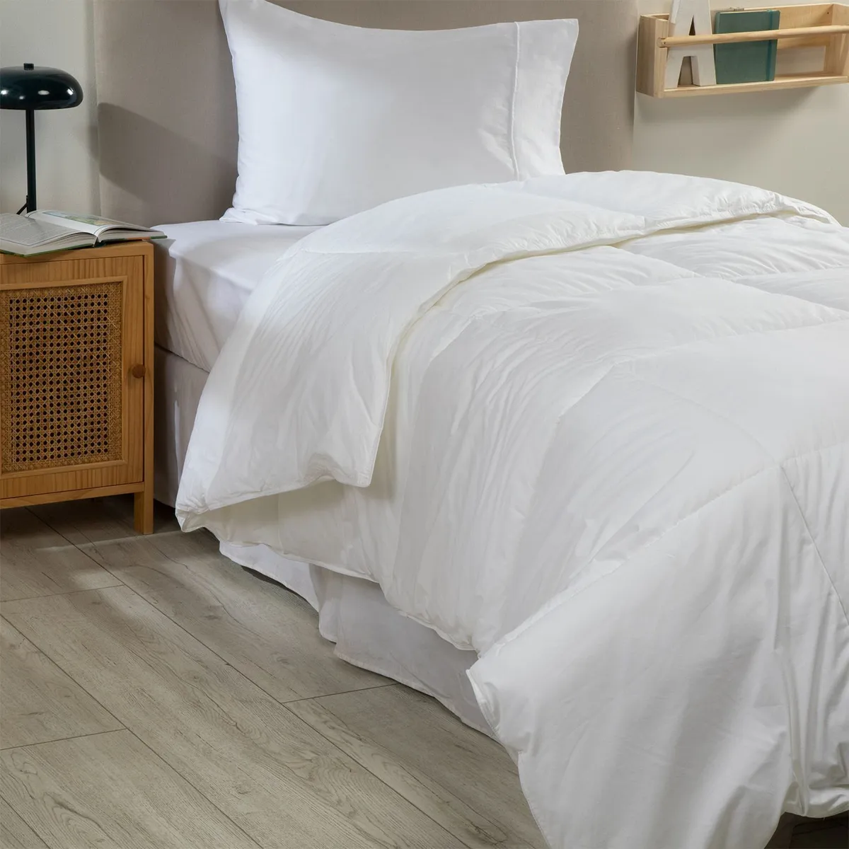 BASEMENT HOME - Plumón Edredón Blanco de Poliéster 250 GSM Antiacaros Basement Home
