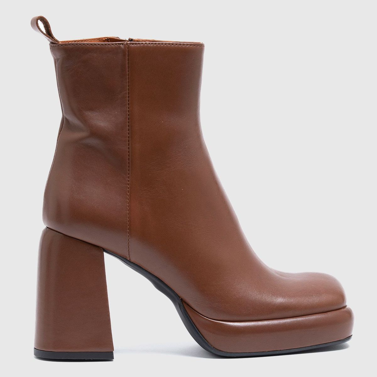 BASEMENT - Botines con Tacón Alto para Mujer Basement Ceparti con punta cuadrada | Botines de Moda para Mujer color Café
