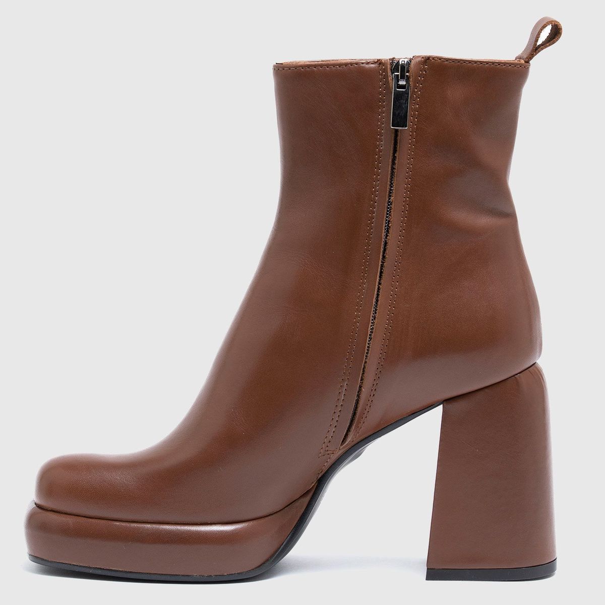 BASEMENT - Botines con Tacón Alto para Mujer Basement Ceparti con punta cuadrada | Botines de Moda para Mujer color Café