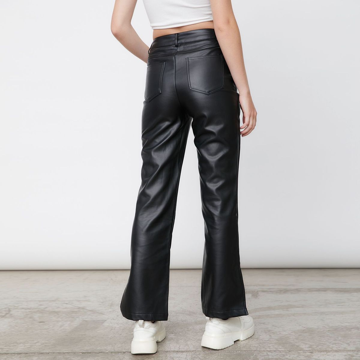 SYBILLA - Pantalón Recto Efecto cuero Mujer