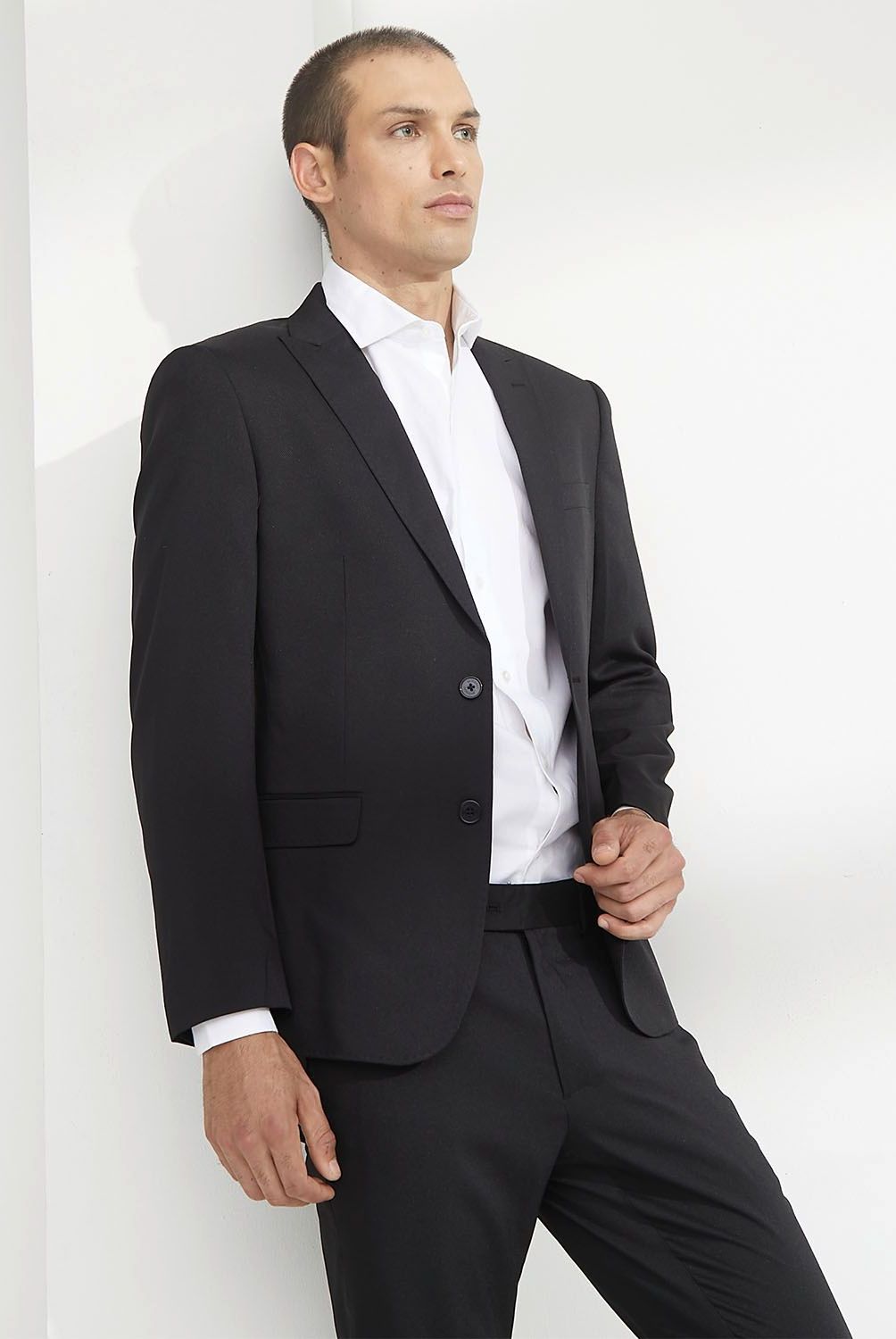 BASEMENT - Blazer Hombre Basement