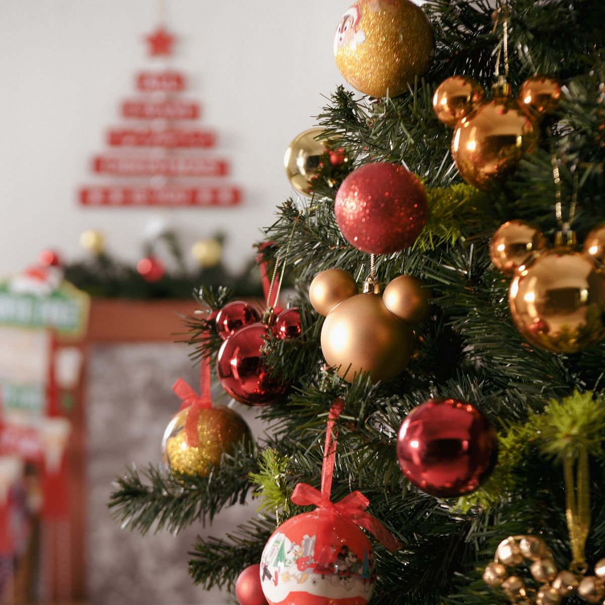 DISNEY - Bola de Navidad Disney: Set x4 Mickey 9 cm