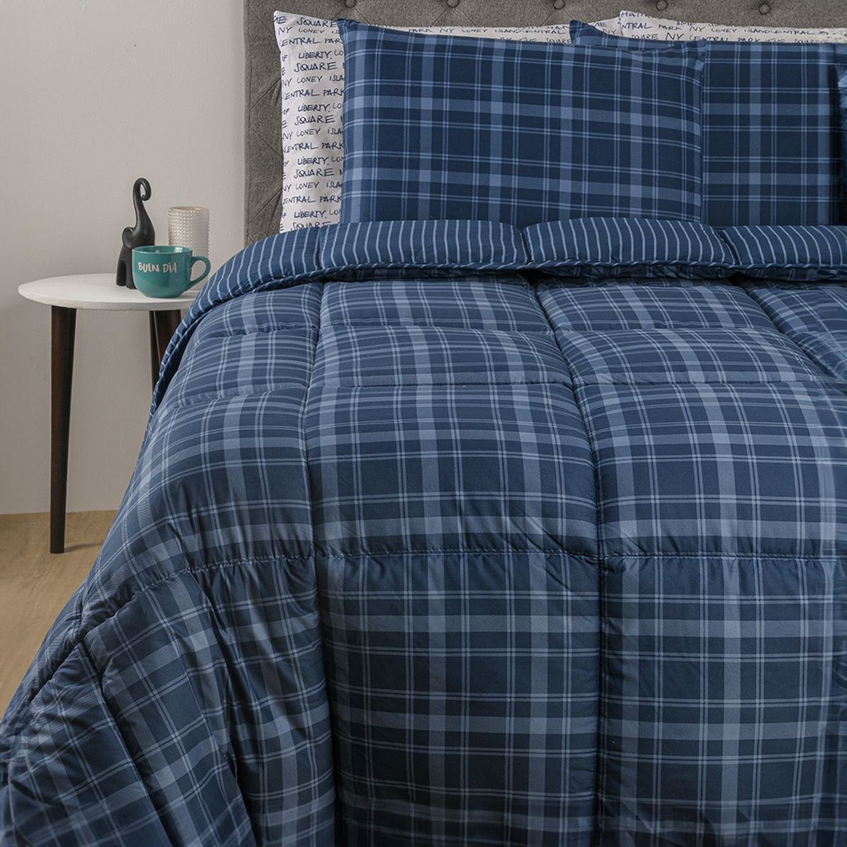 MICA - Edredón Mica con exterior y relleno de 500 GSM Poliéster muy alcolchado Charles. Edredón Estampado para cama Doble, queen, king.