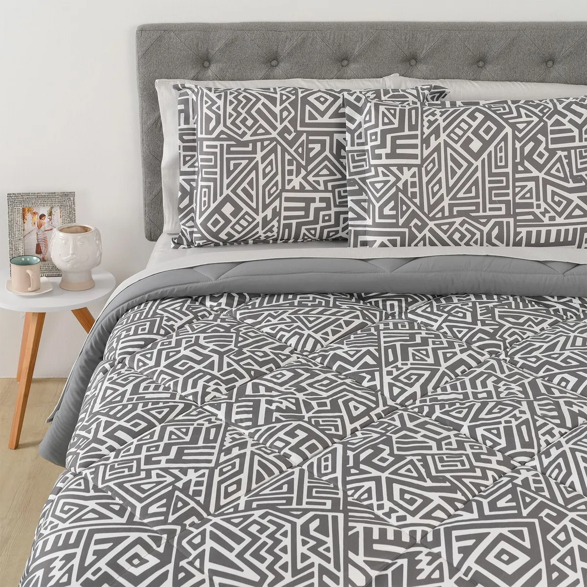 AMBIENTA - Edredón Ambienta con exterior y relleno de 250 GSM Poliéster Marcial. Edredón Estampado para cama sencilla, doble, queen.