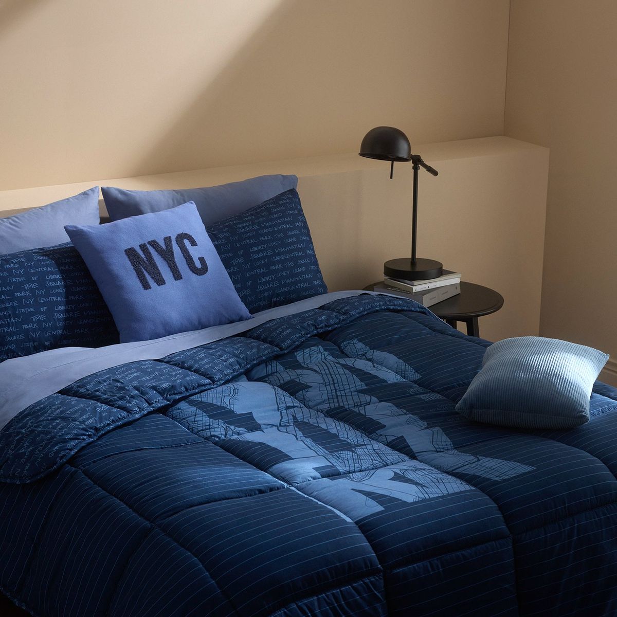 MICA - Edredón Mica con exterior y relleno de 500 GSM Poliéster muy alcolchado. Edredón Estampado para cama Sencilla, doble, queen, king.