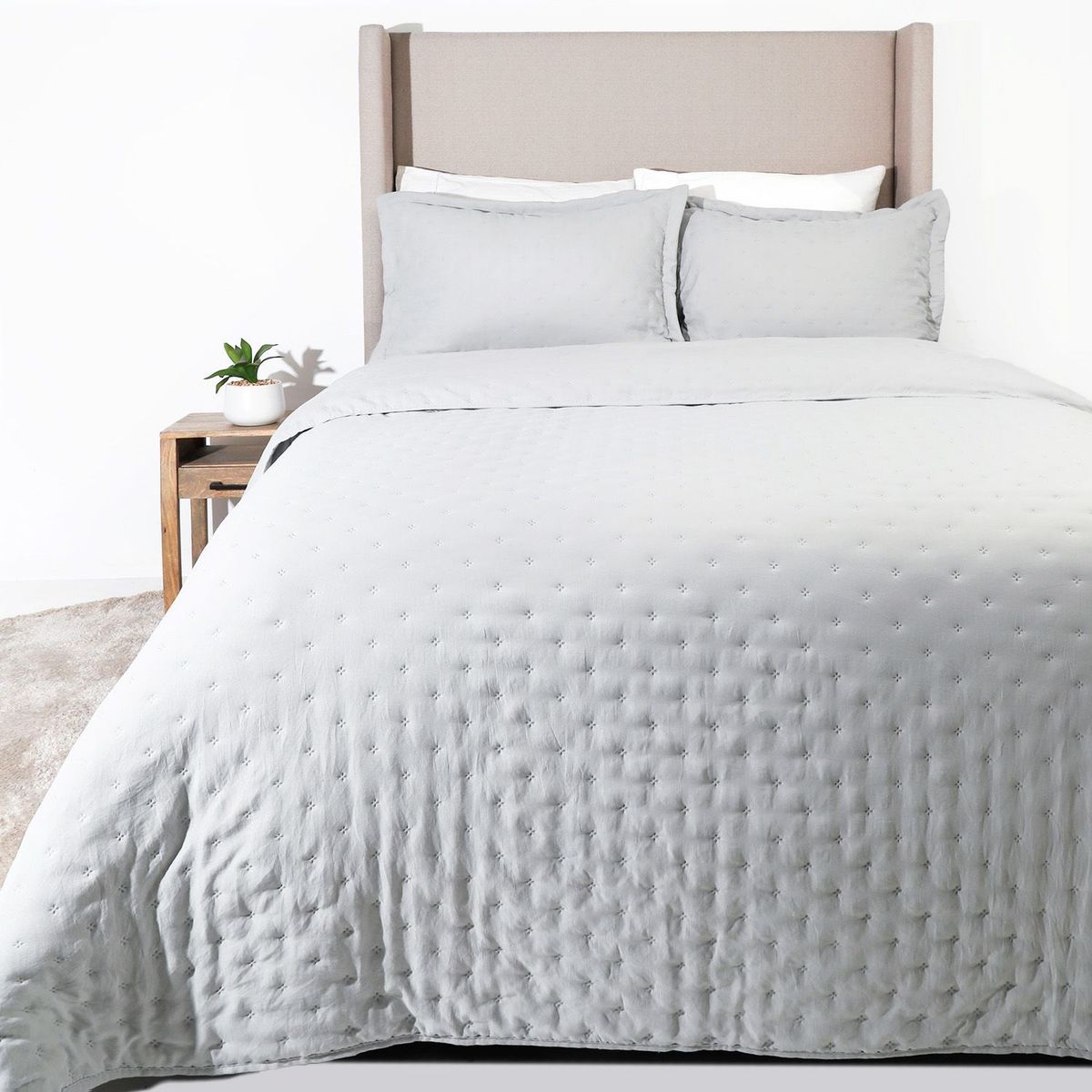 BASEMENT HOME - Cubrelecho Poliéster Sophi