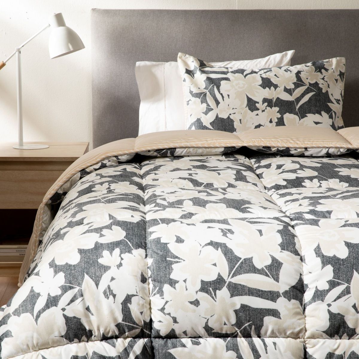 MICA - Edredón Mica con exterior y relleno de 500 GSM Poliéster muy alcolchado Iris. Edredón Estampado para cama Sencilla, doble, queen, king.