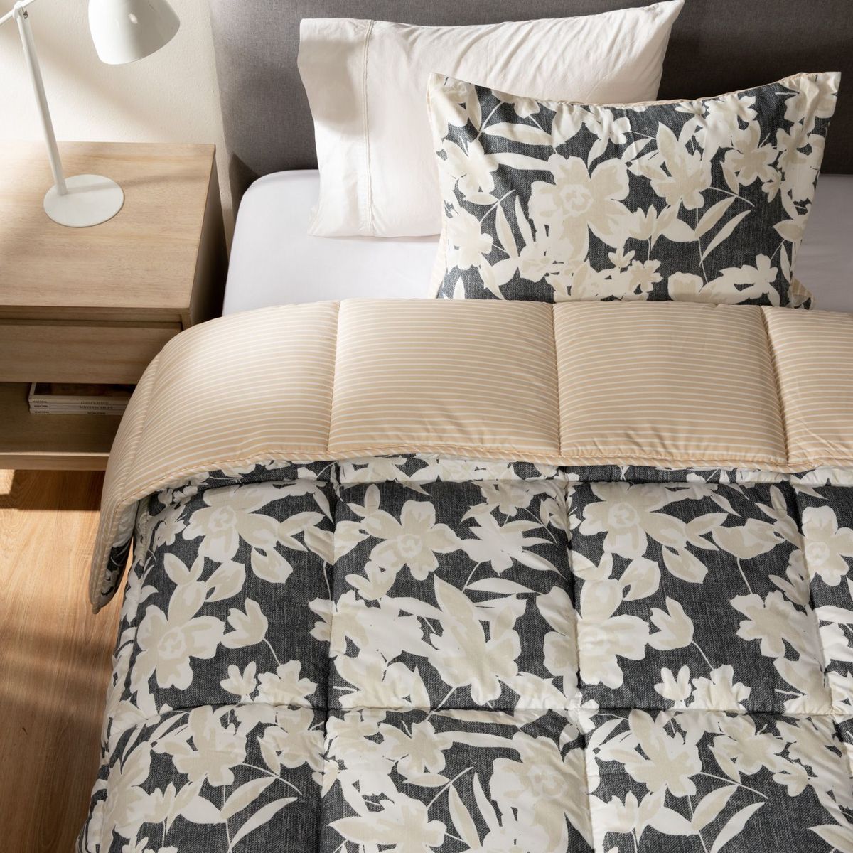 MICA - Edredón Mica con exterior y relleno de 500 GSM Poliéster muy alcolchado Iris. Edredón Estampado para cama Sencilla, doble, queen, king.