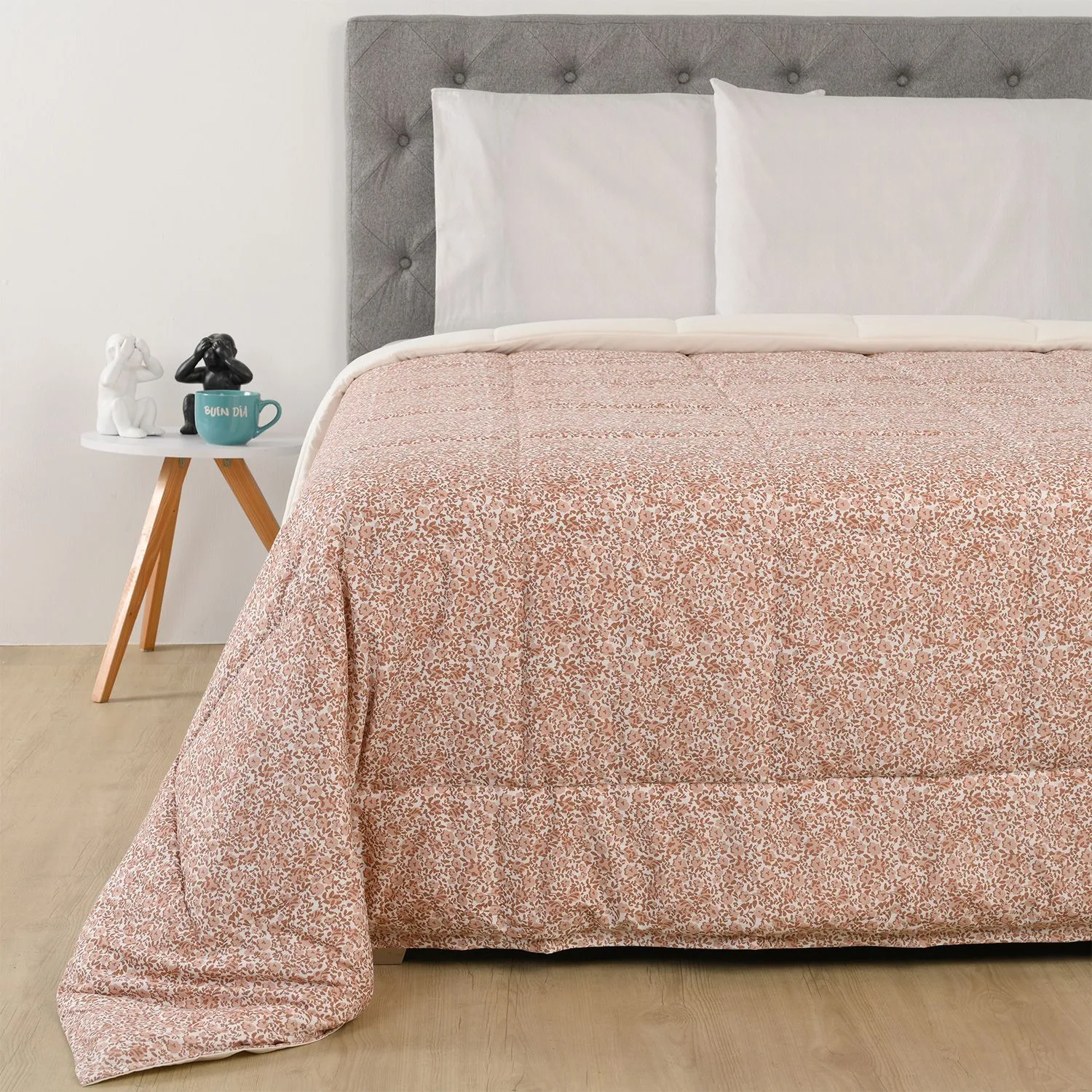 Edredón Mica con exterior y relleno de 150 GSM Edredón