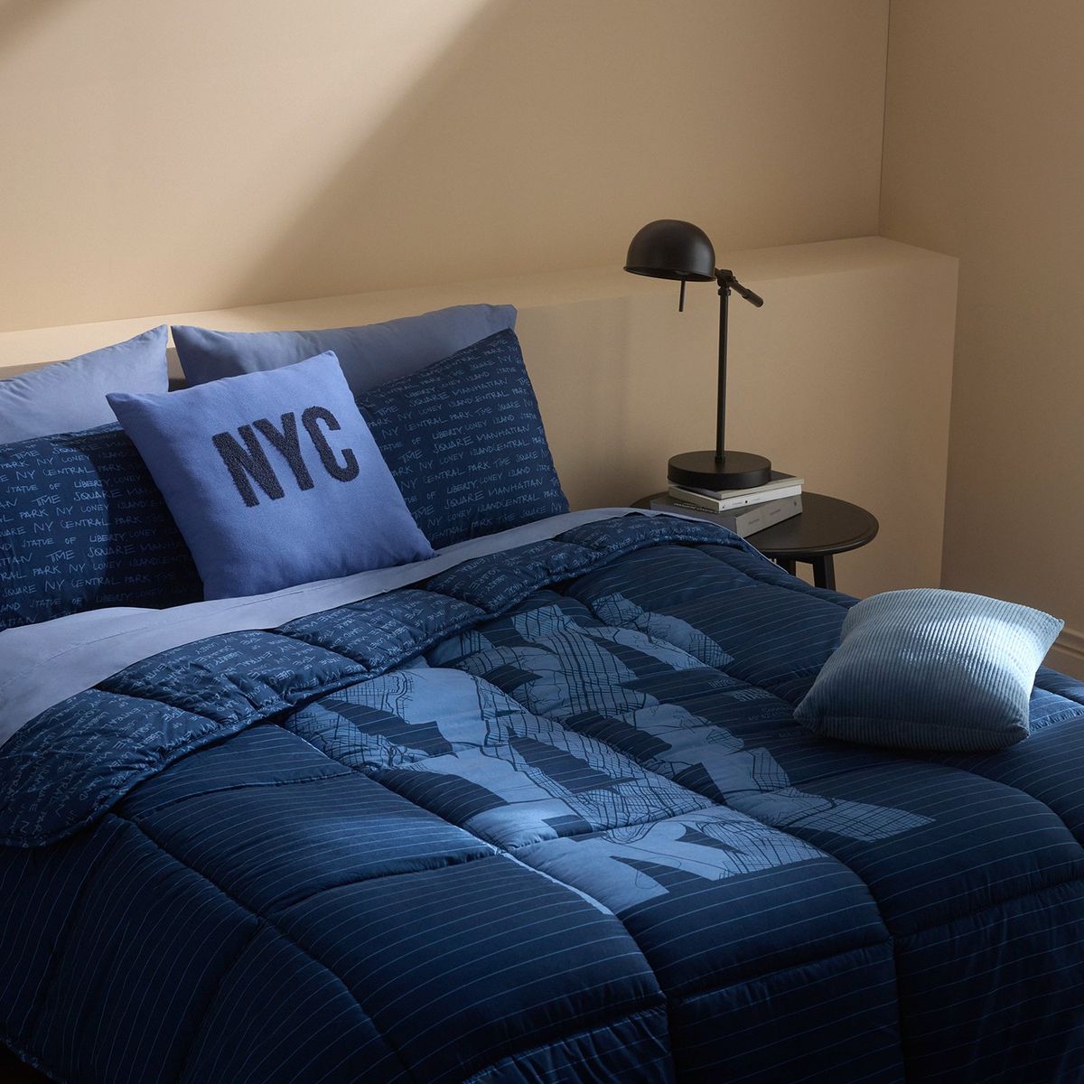 MICA - Edredón Mica con exterior y relleno de 500 GSM Poliéster muy alcolchado. Edredón Estampado para cama Sencilla, doble, queen, king.