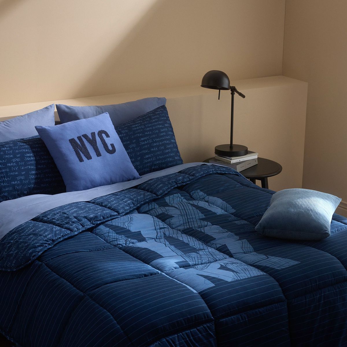 MICA - Edredón Mica con exterior y relleno de 500 GSM Poliéster muy alcolchado. Edredón Estampado para cama Sencilla, doble, queen, king.