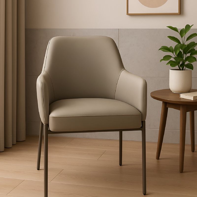 BASEMENT HOME - Silla de Comedor en Poliéster con Patas de Metal Milan 88 x 66 x 57 cm Basement Home -  0% Interés a 3, 6 o 12 Cuotas Pagando con tu CMR Banco Falabella