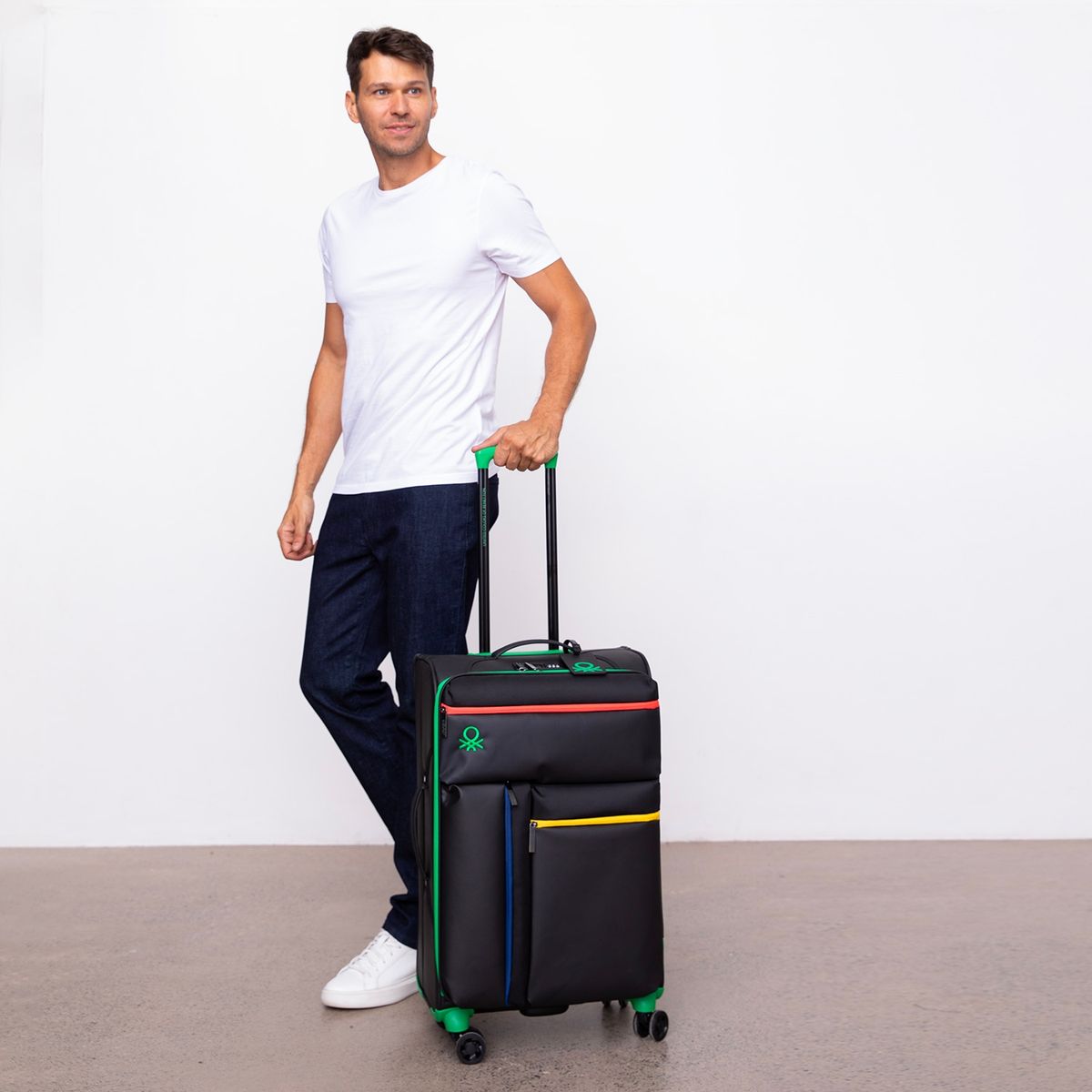 BENETTON - Maletas de 18 kg - Maleta blanda de viaje 18 Kg Benetton Bodega Ruedas 360° candado TSA