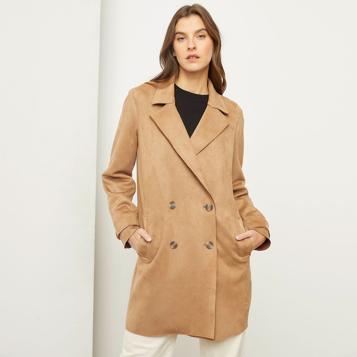 BASEMENT - Abrigo para Mujer Basement