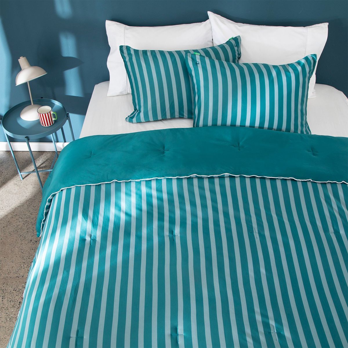 BENETTON - Edredón Benetton con exterior Nylón  y relleno de 160 GSM de Poliéster Cool. Edredón Estampado para cama doble, queen, king.