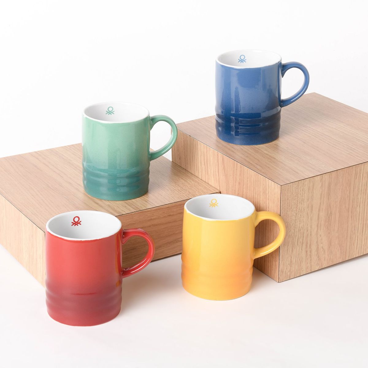 BENETTON - Mugs Porcelana 