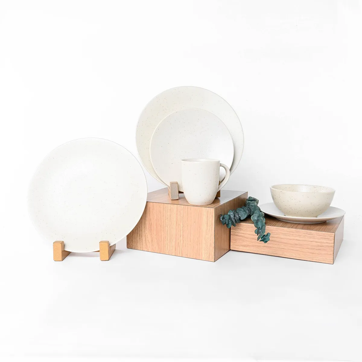 BASEMENT HOME - Vajilla Basement Home: Porcelana Gres 4 puestos 16 piezas