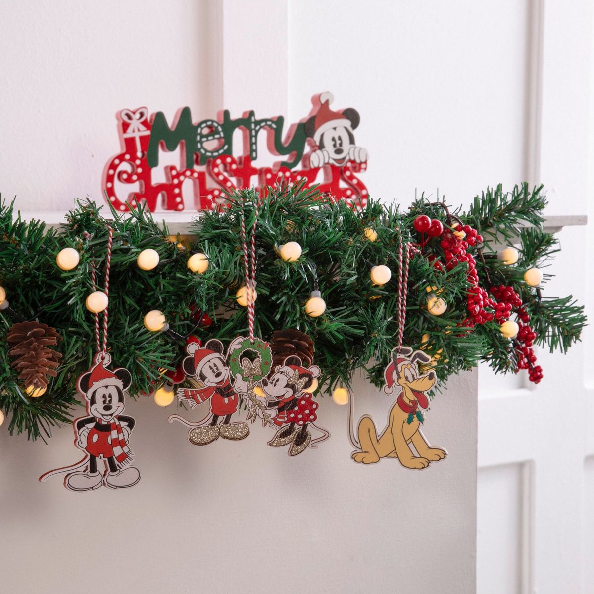 DISNEY - Adorno de Árbol Disney: Mickey y Minnie 9.5 cm