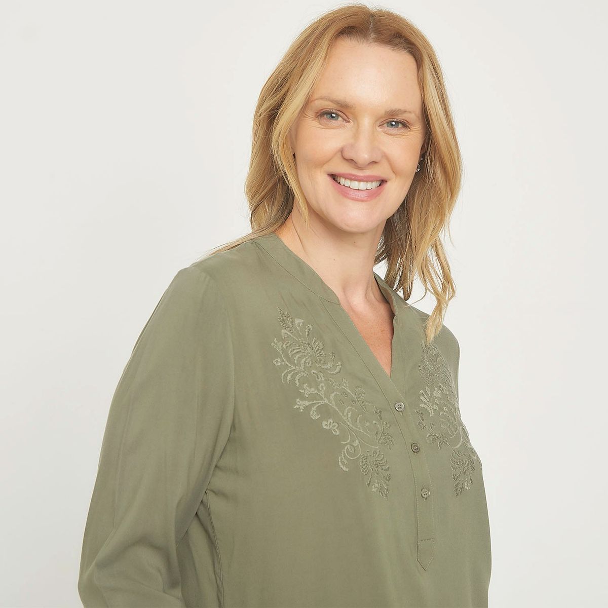 NEWPORT - Blusa Mujer con Bordado Manga 3/4 Newport