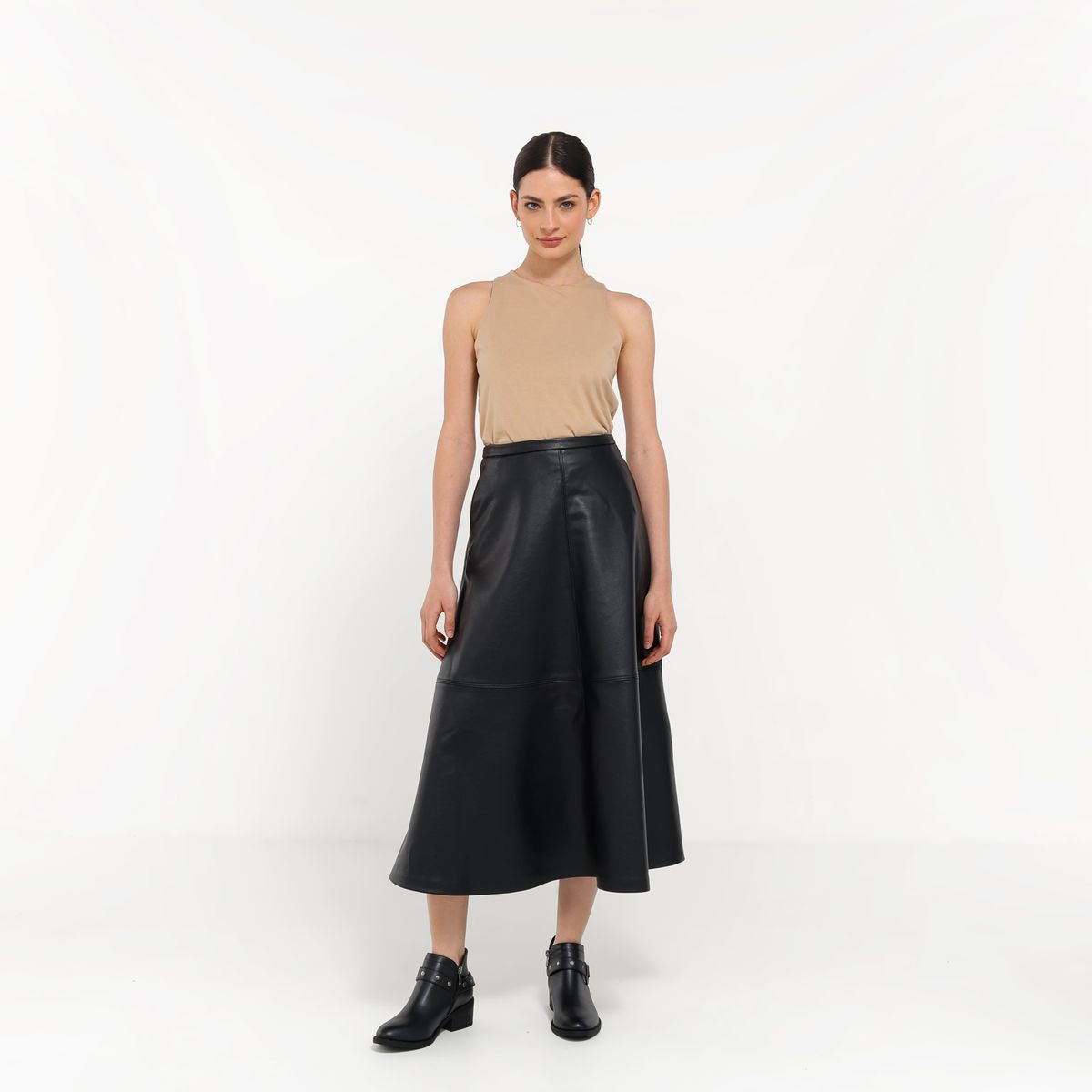 UNIVERSITY CLUB - Botines para Mujer con tacón Cuadrado Tacoyu University Club color Negro