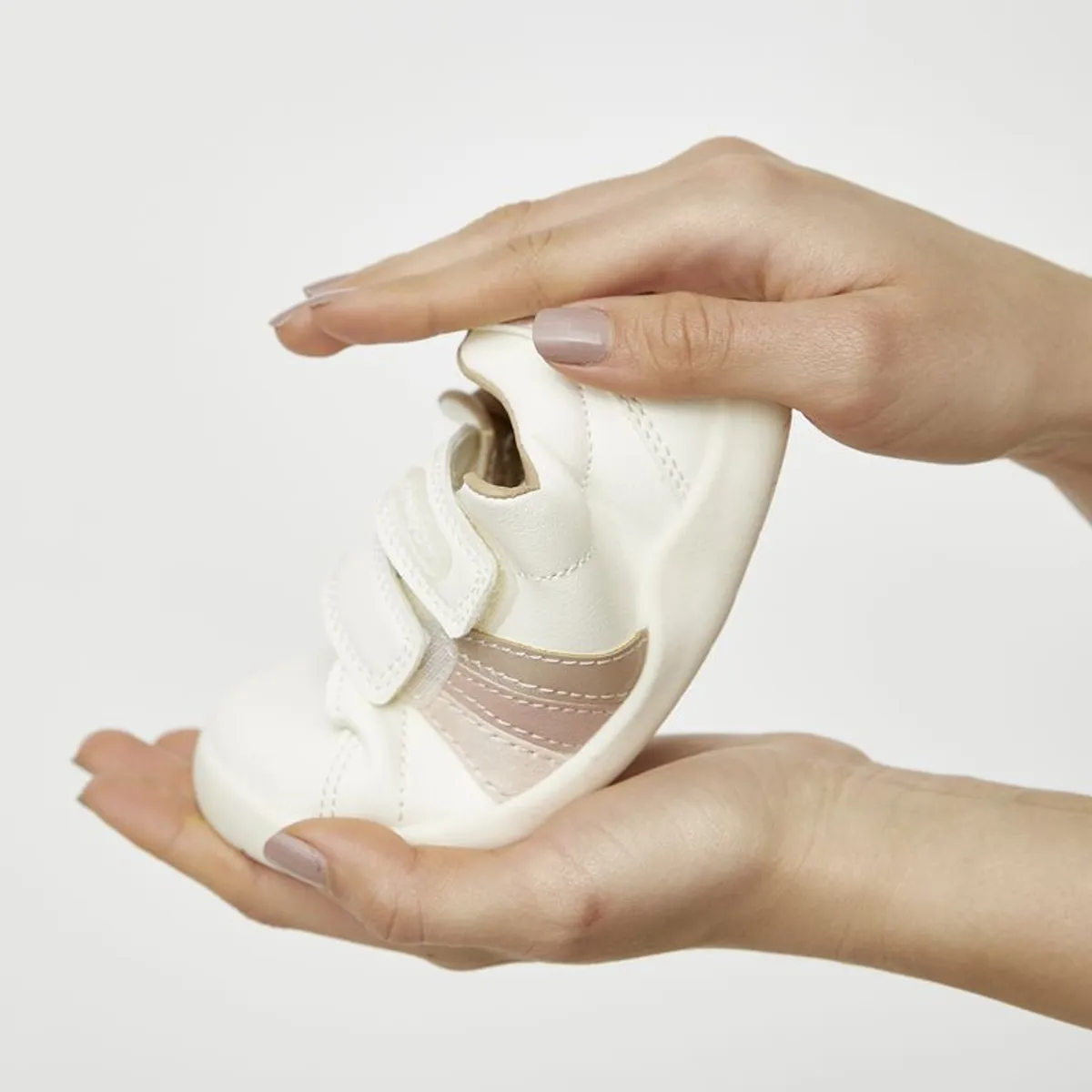 CONIGLIO - Tenis moda Coniglio PP Sweet P Bebé Niña con Velcro Blanco