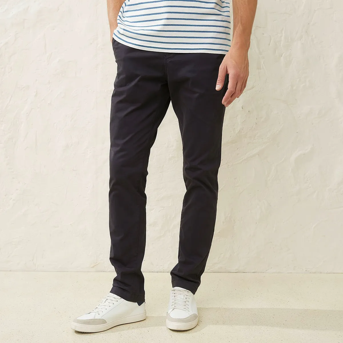 CASCAIS - Pantalón Chino Hombre Slim de Algodón Cascais.