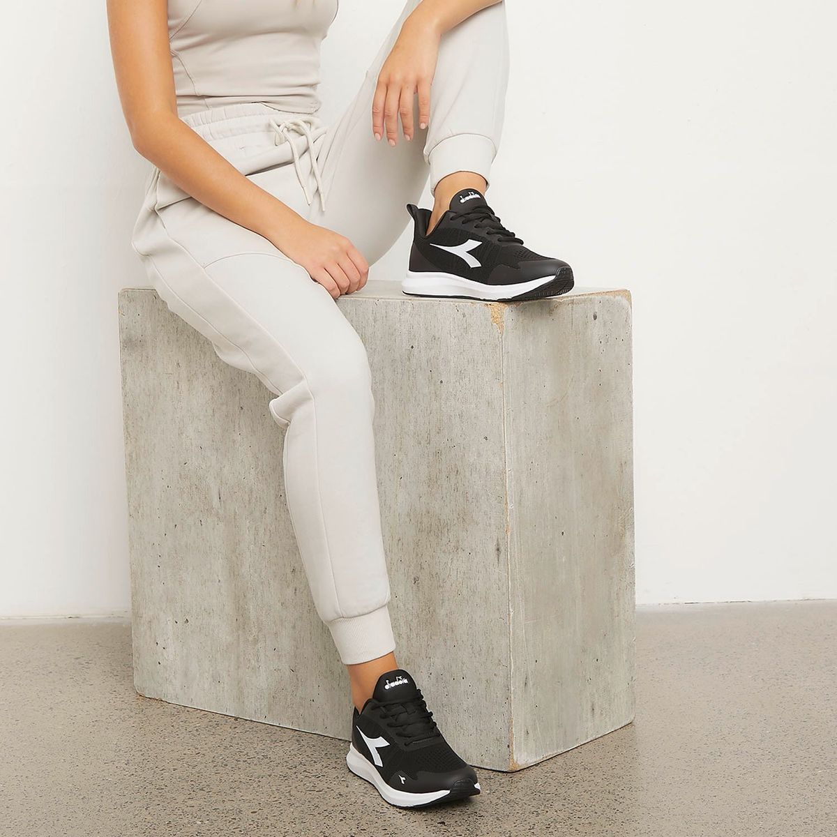 DIADORA - Tenis Diadora para Mujer Running Soluna N