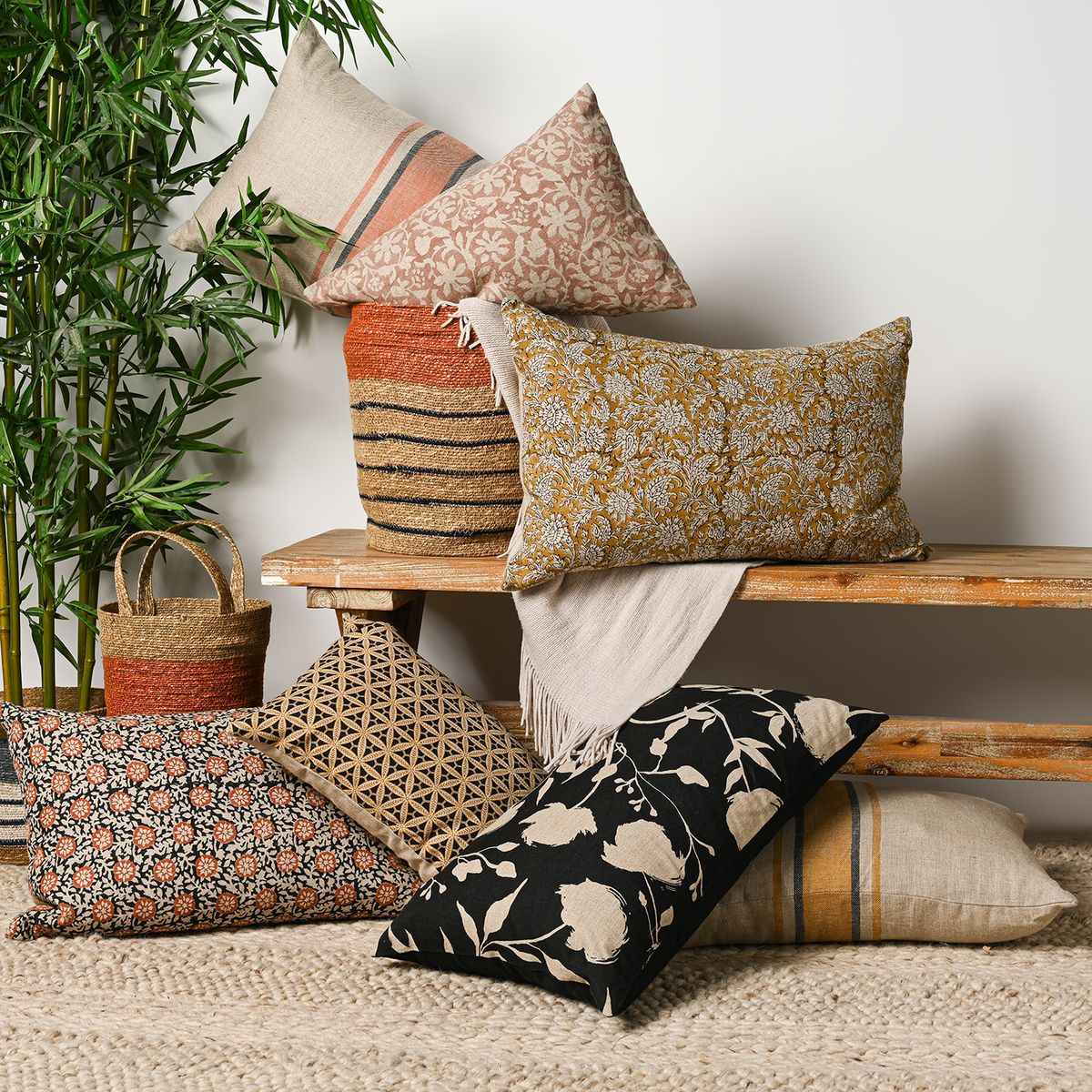 BASEMENT HOME - Cojín EARTH FLOR 40 x 60 cm