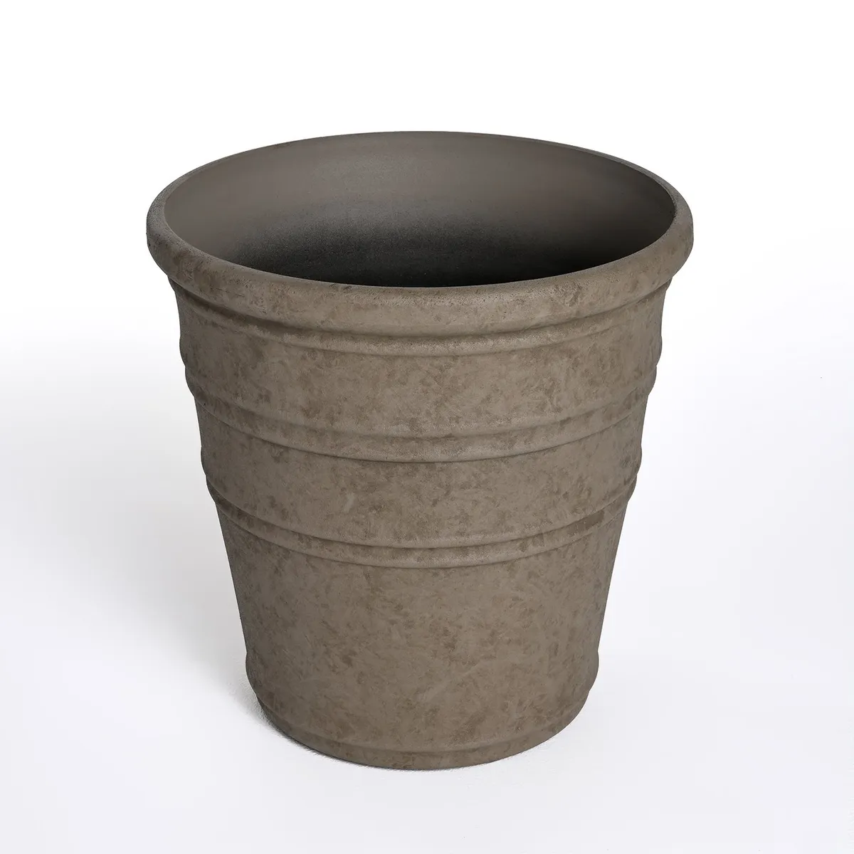 BASEMENT - Macetera Poliresina 40 x 41 cm Basement Home