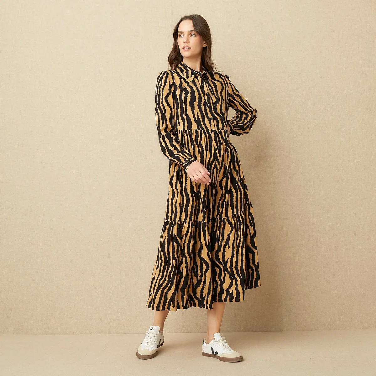 UNIVERSITY CLUB - Vestido Mujer Medio con Estampado University Club