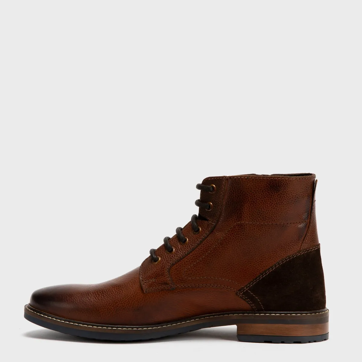 BASEMENT - Botas para Hombre Basement Tav color Café