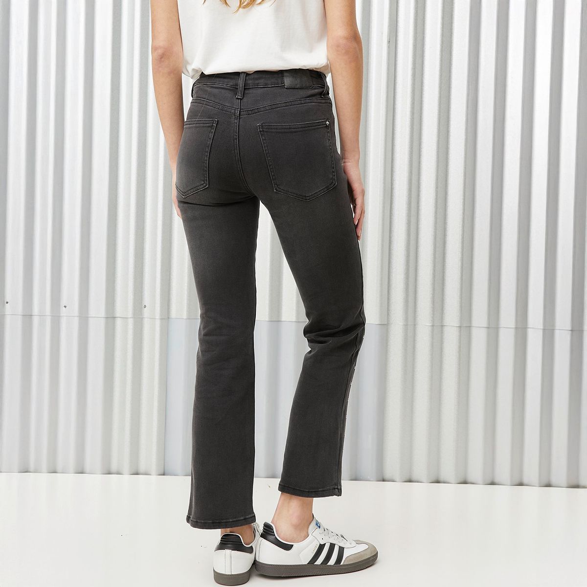 DENIMLAB - Jean Recto Mujer Tiro alto con Taches Denimlab
