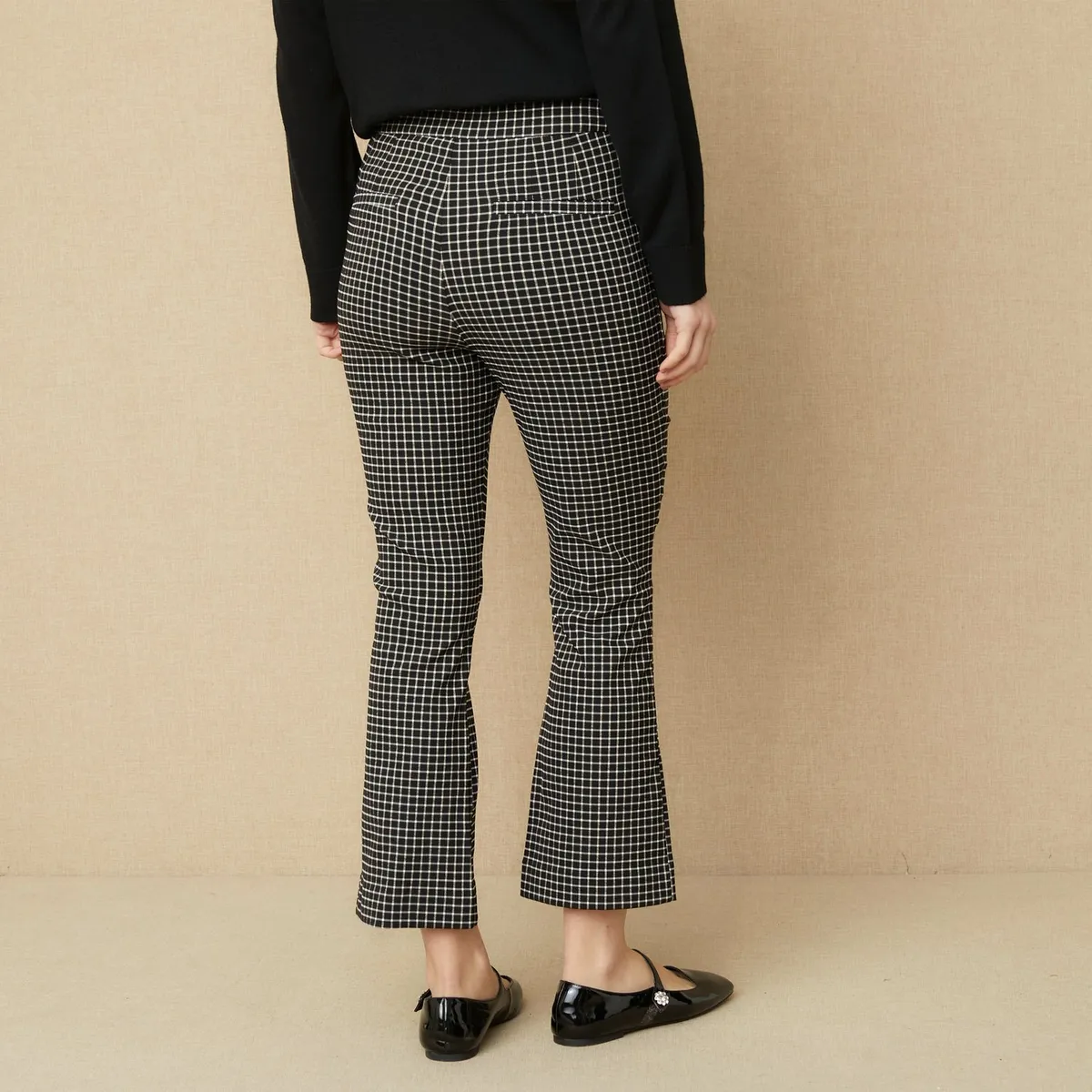 UNIVERSITY CLUB - Pantalón Flare Mujer Tiro alto con Estampado University Club