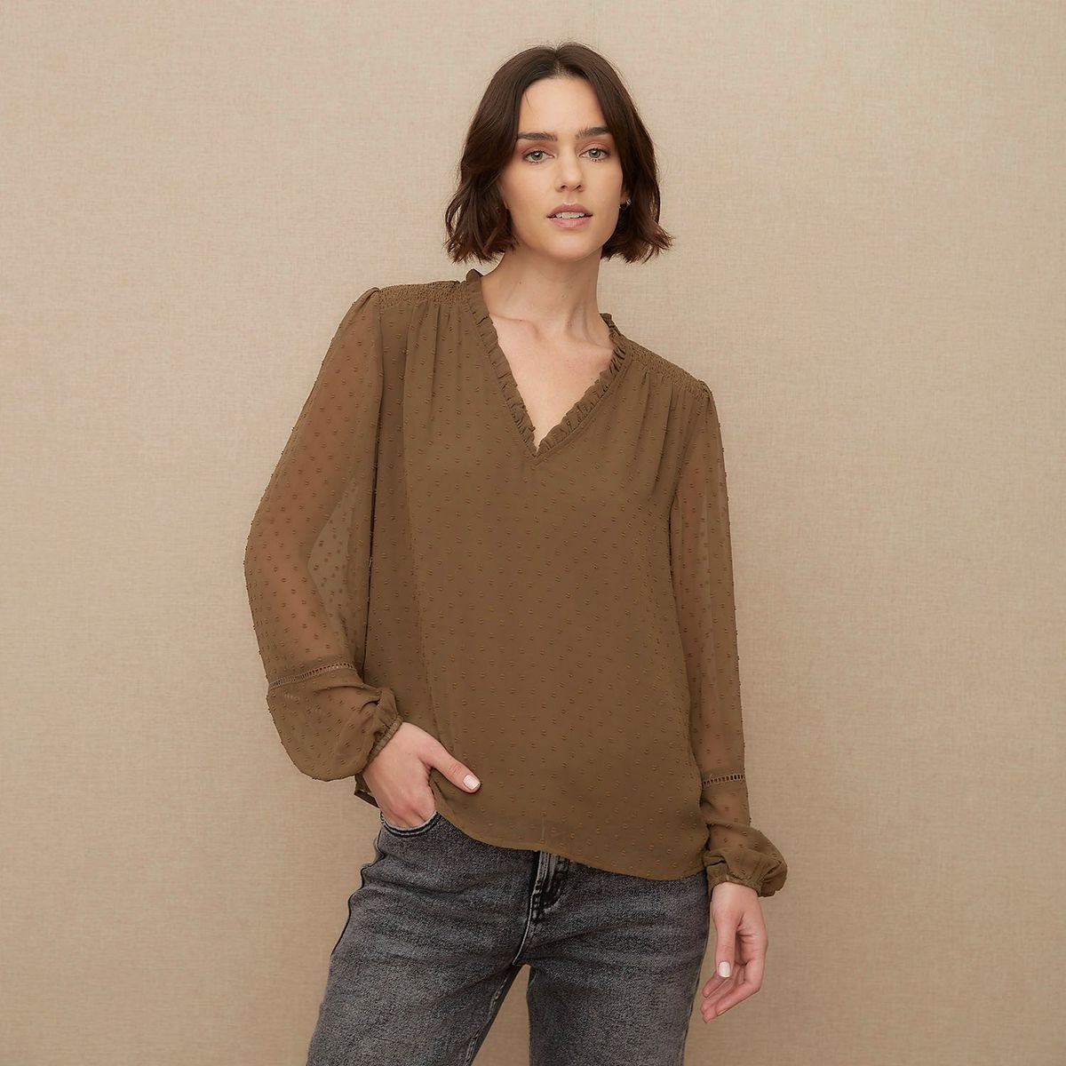 UNIVERSITY CLUB - Blusa Mujer con Bordado Manga larga globo University Club