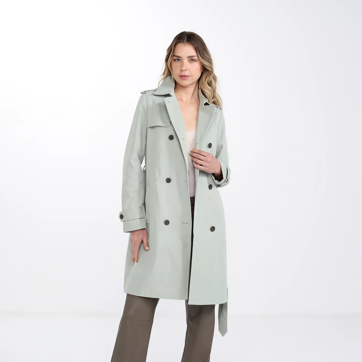 BASEMENT - Abrigo  Mujer Basement